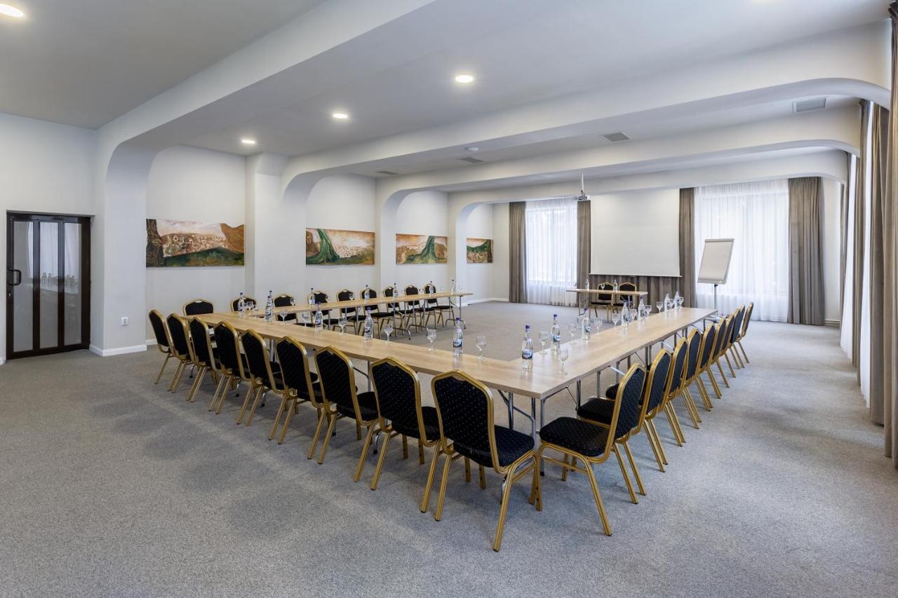Eden Grand Resort Predeal Eksteriør billede