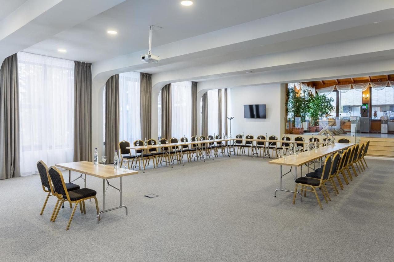 Eden Grand Resort Predeal Eksteriør billede