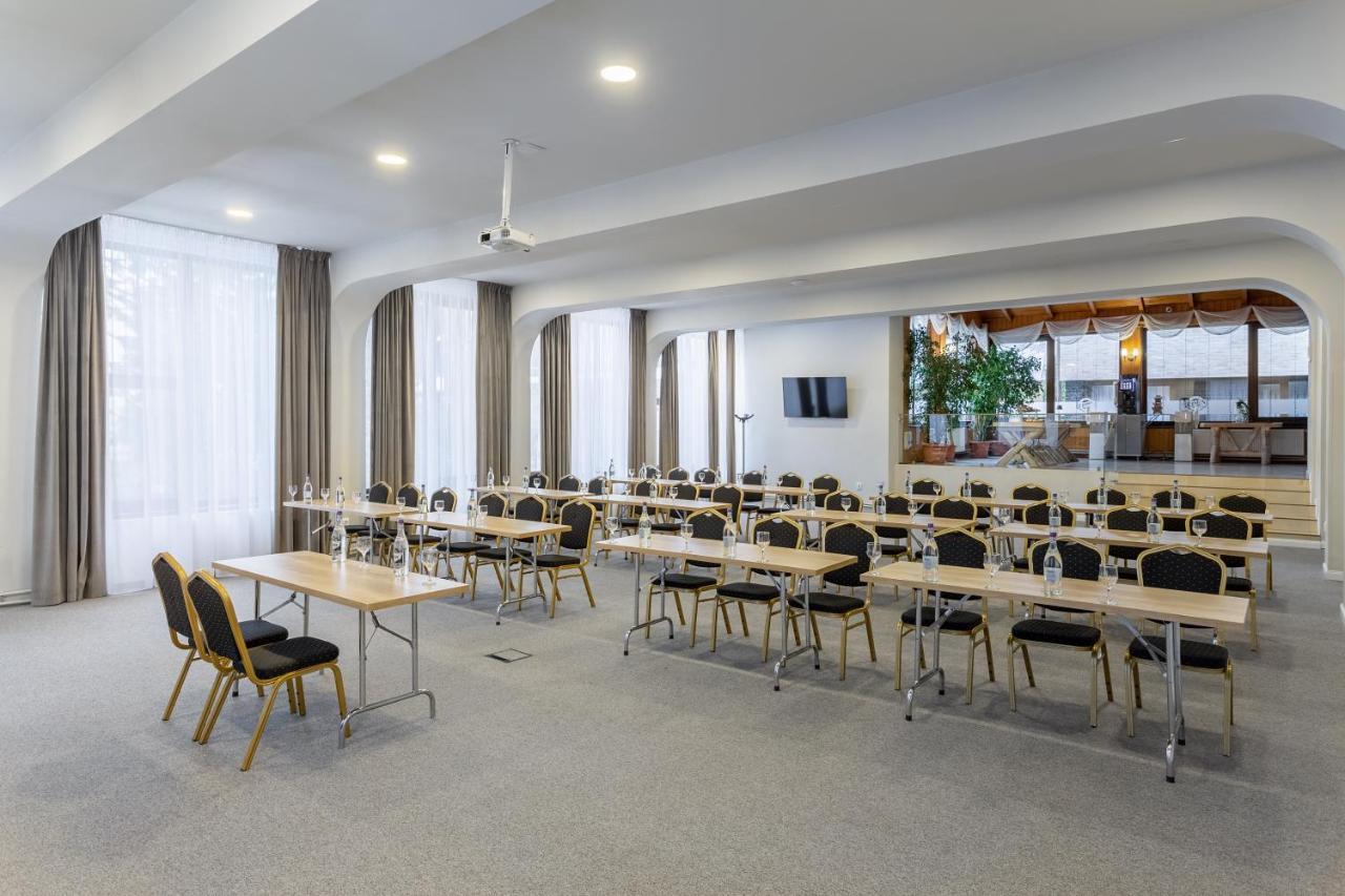 Eden Grand Resort Predeal Eksteriør billede