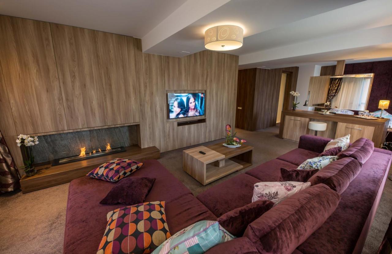 Eden Grand Resort Predeal Eksteriør billede