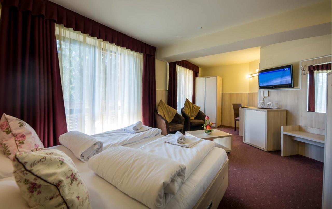 Eden Grand Resort Predeal Eksteriør billede