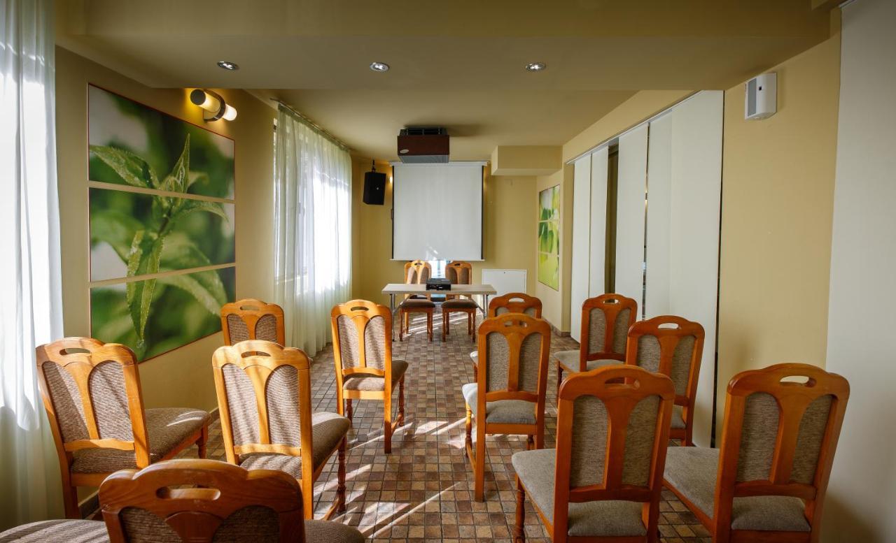 Eden Grand Resort Predeal Eksteriør billede